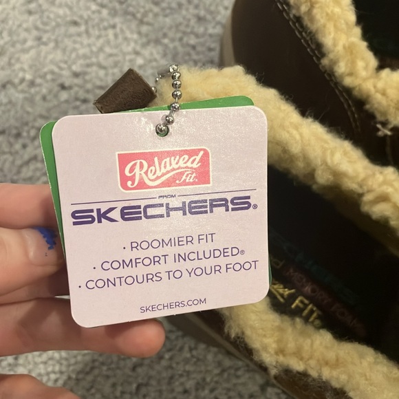 NWT- Skechers Air-Cooled Memory Foam Relaxed Fit Slip On Shoes - Picture 7 of 11